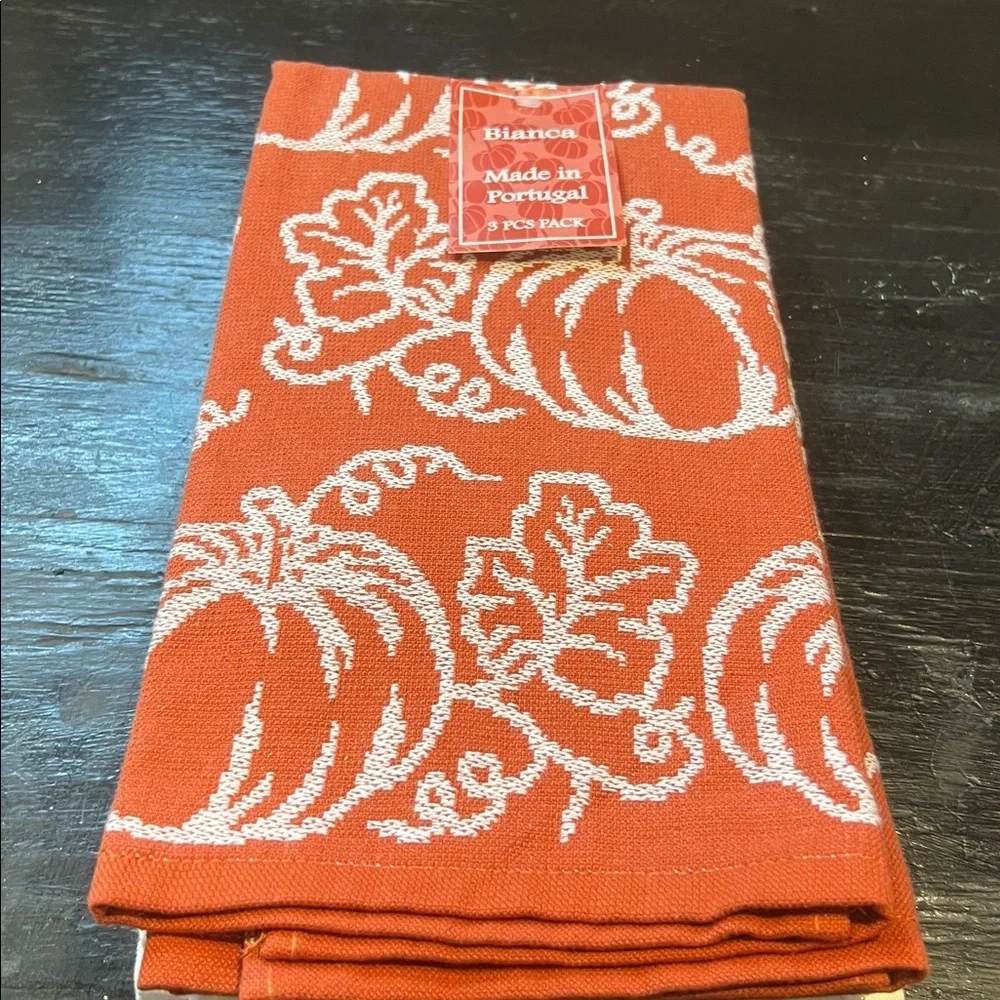 Bianca nwt dish